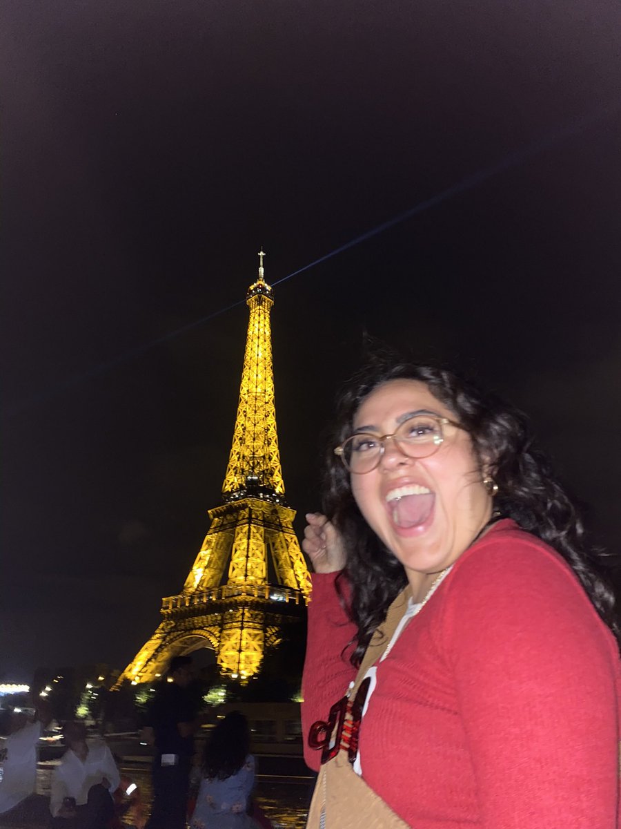 FridaSperl's tweet photo. En Paris/ El día que vi una rata en Paris https://t.co/ciKH3LDKda