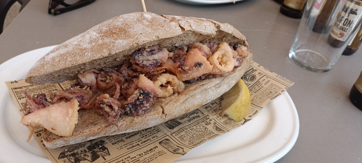 DelRojerioMeFio's tweet image. Aprovechando que ando por #Boiro, voy a tocar esta flauta...