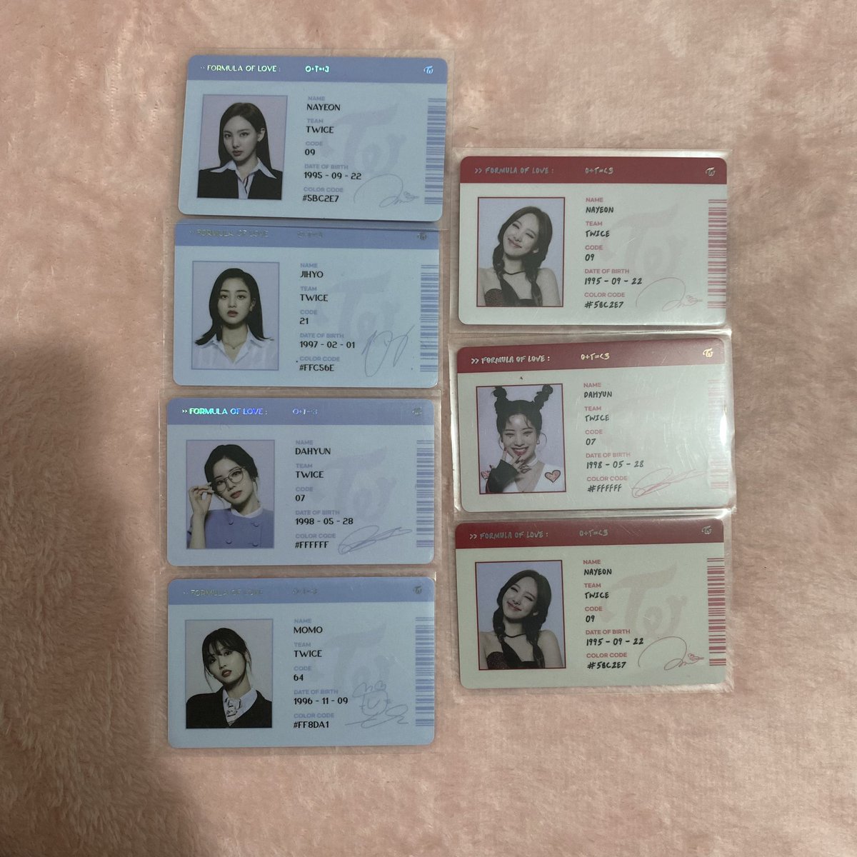 KployMart's tweet photo. 🖇️ wts lfb twice pc ph onhand 

 𓏳 Twice FOL id card photocards
        ╰ in good condi
        ╰ ₱80 each

🗒️: gcash
🚚:  sco or direct ggx

🏷️twice fol id card nayeon jeongyeon momo sana jihyo mina dahyun chaeyoung tzuyu https://t.co/18cnyuVFsN