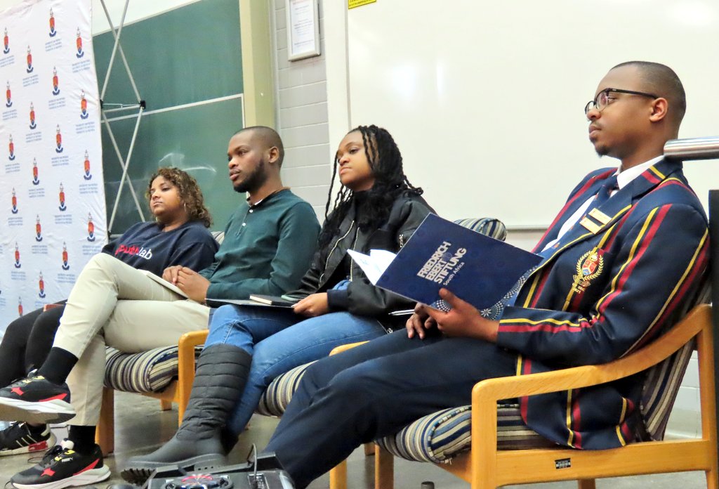 FES_SouthAfrica's tweet image. Democracy is not just about voting. It is also about citizen engagement and participation between election cycles.

 Democracy is everyday practice!
@UP_SRC @YouthLabZA
@rivonia_circle

#DemocracySchool  #Youthagency #Internationalyouthday