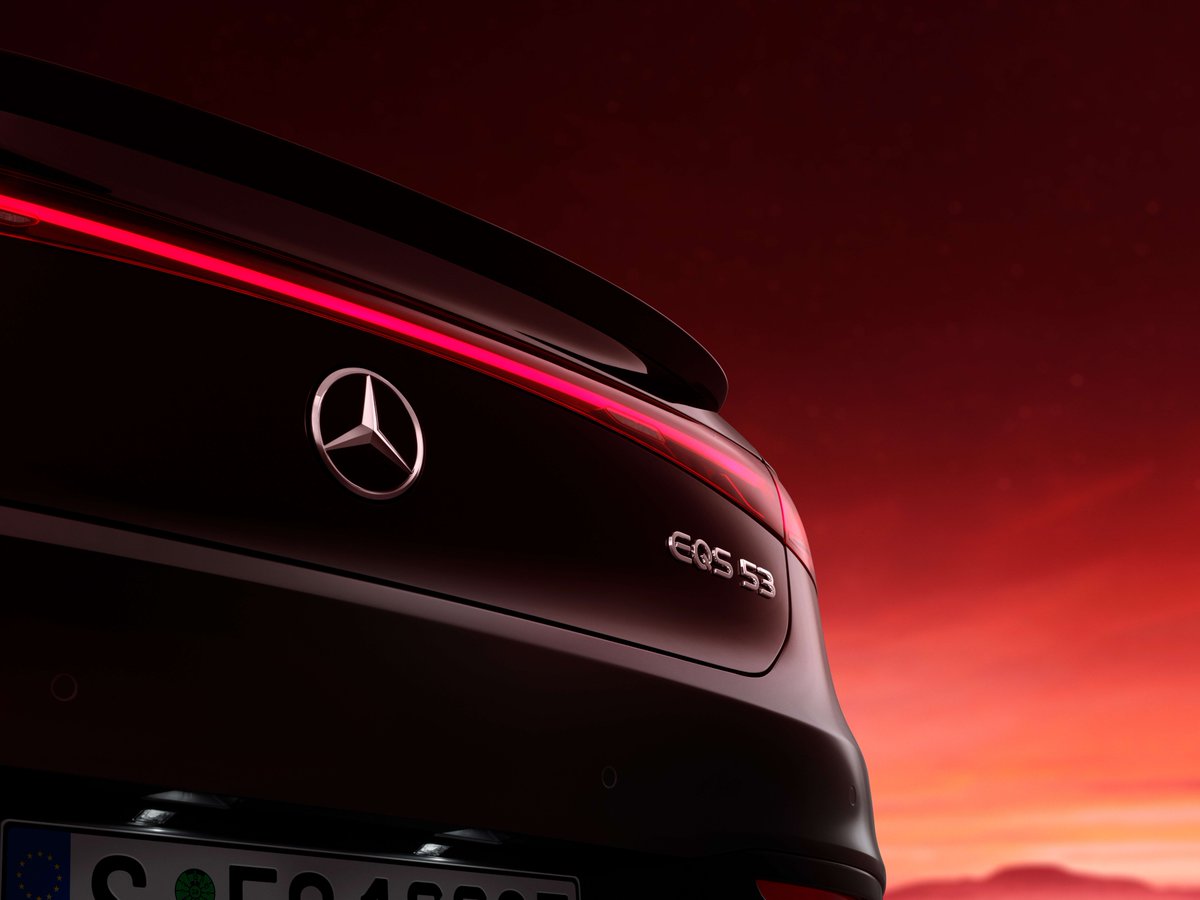 MercedesBenzME's tweet image. هل تعلم ما وقت التسارع في سيارة +Mercedes-AMG EQS 53 4MATIC؟ اسحب الشاشة لتكتشف قوة أدائها.
ما عدد المحركات الكهربائية في سيارة +Mercedes-AMG EQS 53 4MATIC؟ أخبرنا في التعليقات.
#MercedesBenzME #MercedesAMG #TechDecoded #AMG #EQS53 #ElectricPerformance #مرسيدس_بنز