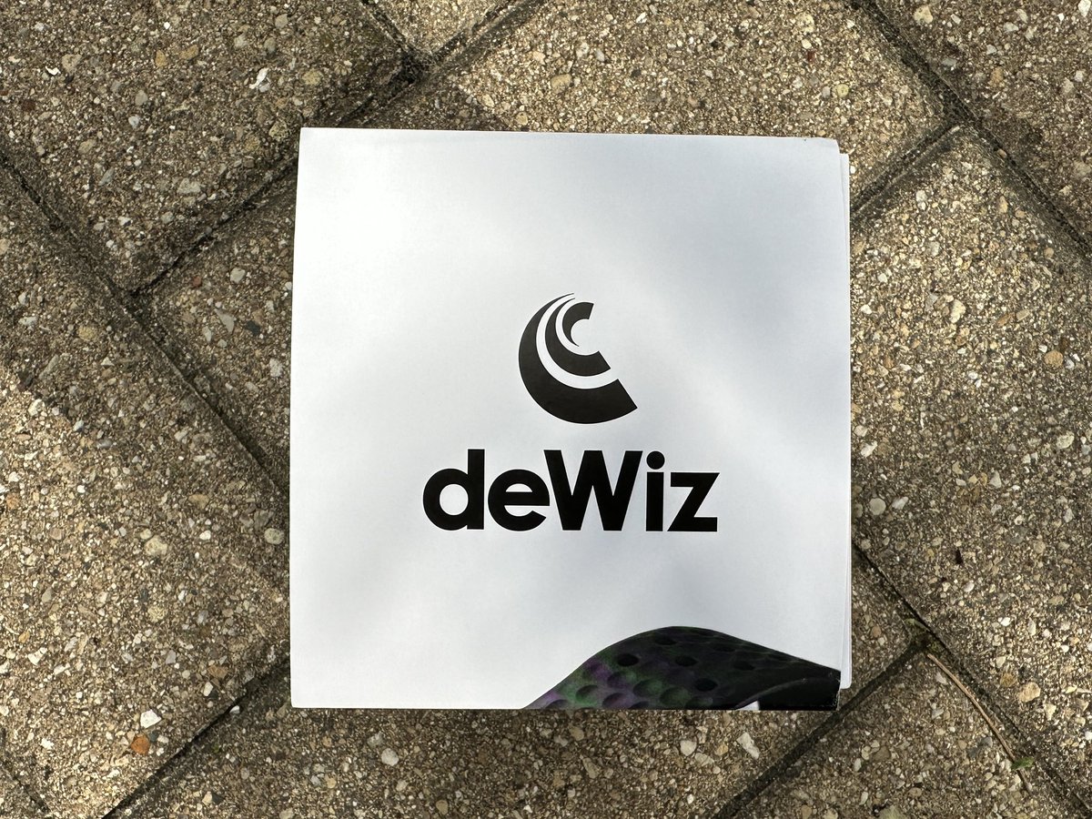 PluggedInGolf's tweet photo. (REVIEW) In over ten years of reviewing training aids, the @dewizgolf Swing Modifier ranks as one of the best that Matt has seen. Learn more here: https://t.co/aObzgoZ3Jq https://t.co/SLe0wk8OTo