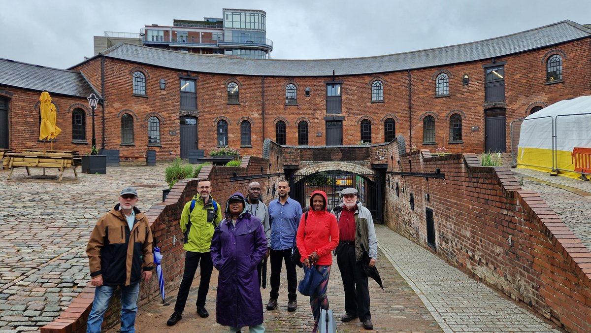 run_taz's tweet photo. #LetsWalkWithAHealthcareProfessional
Great to have Nick, Clinical Prescribing Pharmacist out on the walk this morning from Broadway HealthCentre @BroadwayGP
#letswalk
#letswalkwithadoctor
@CRTWestMidlands
@CanalRiverTrust https://t.co/aD9x5aaTEW