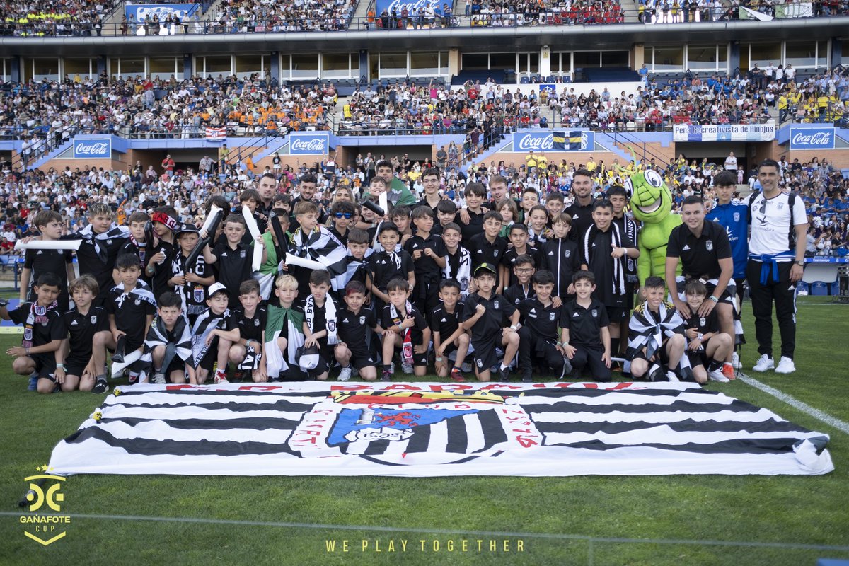 CDBLaAcademia tweet picture