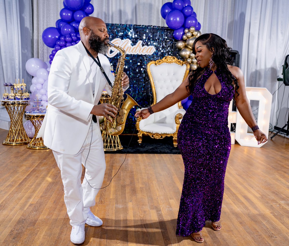 SaxySōl tweet media