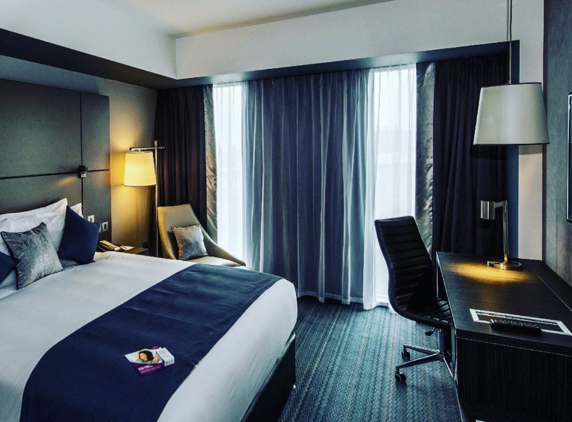 cpaberdeenABZ's tweet photo. Do you need to finish off some work during your stay? 

All of our bedrooms have ample desk workspace so those who have to work can do so comfortably 😊

#workfromanywhere https://t.co/04djMEUlqR