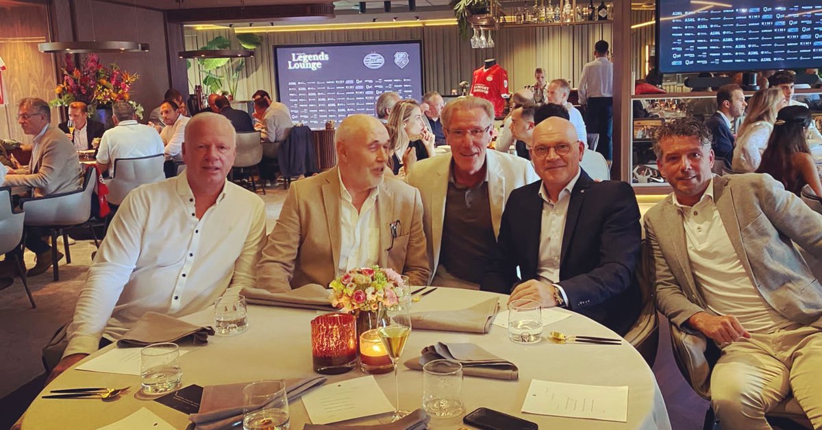 Legend tafel bij psv-fc.utrecht