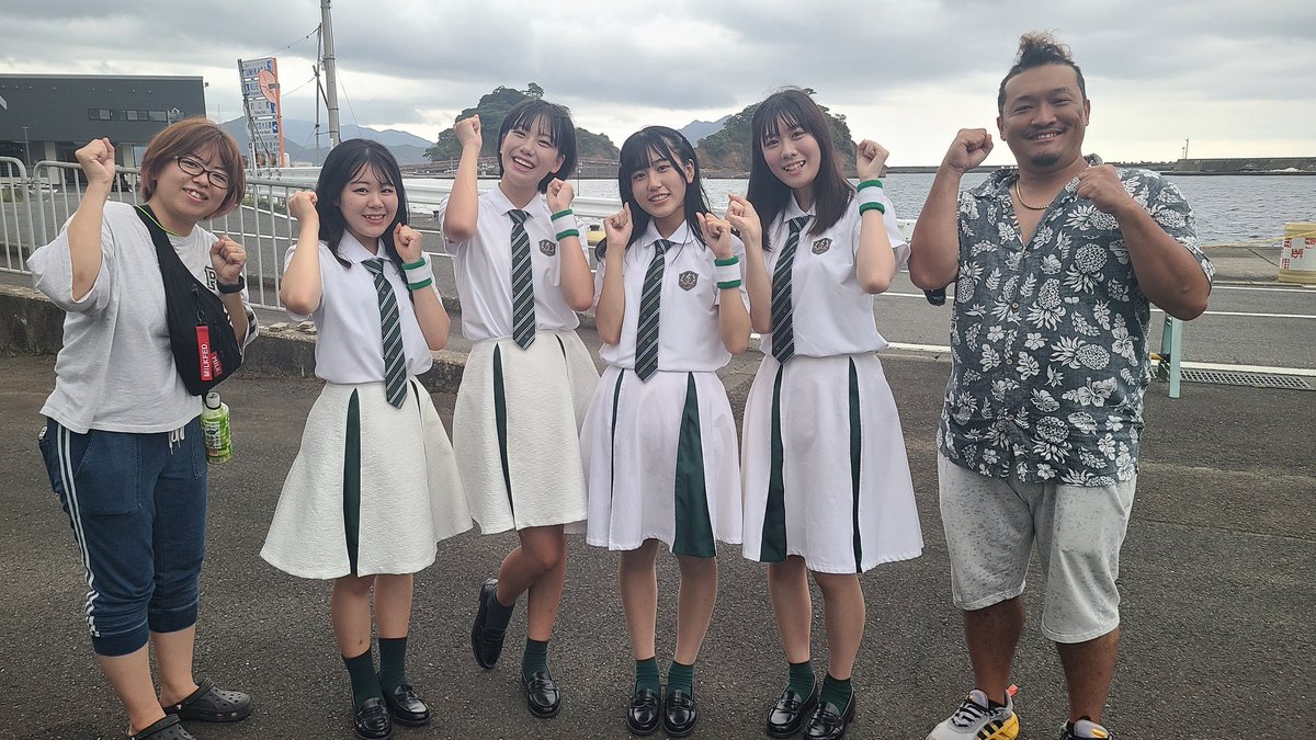 Haniuda_yuzuki's tweet photo. こんばんシャー🐯

今日は福井メンバー4人でYouTubeの撮影 高浜の「人を喰う家」に行って来ました🎥🎬

👻お化け屋敷👻
怖すぎて怖すぎて、、、、
あと、さやのん面白すぎた🌎

YouTubeに上がったらお知らせするね✨️

沢山の人に見て欲しいな👀

 #ほくりくアイドル部 https://t.co/rcMY8vEe5J