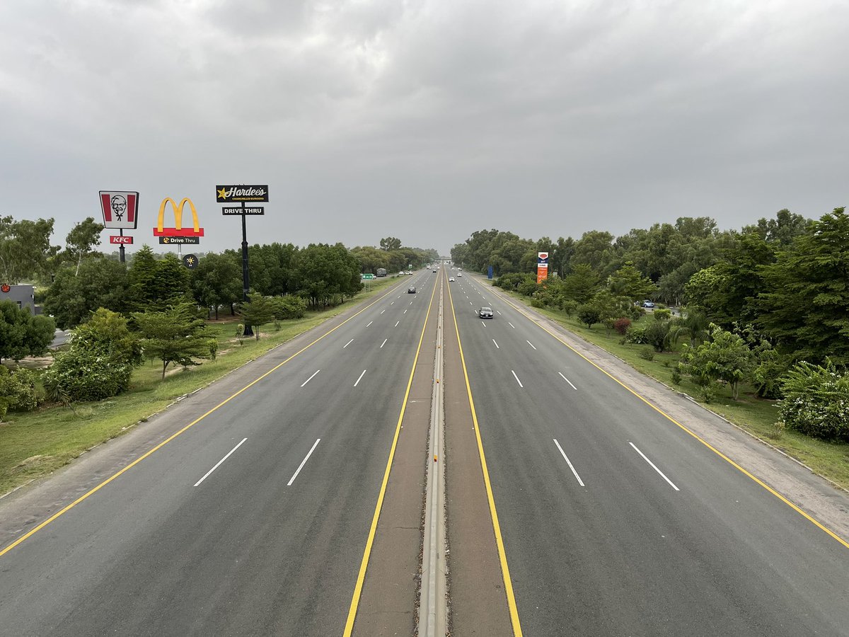 BilalHasham's tweet photo. Beautiful view on the motorway MashaAllah. Never used pedestrian bridge at Bhera Rest Area to get on to the other side. If you ever lose anything at the rest area, just call 📞 0332 0521716, it’s Lost and Found helpline. https://t.co/FRucmRFYsf