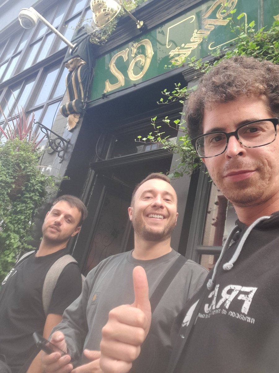 adskru_cadiz's tweet photo. Increíble experiencia en Londres! Es todo un orgullo y un placer haber participado en #THERECFEST. Nuestro rap cruzó fronteras. Gracias al hip hop por tó lo bueno que nos da. Nos veremos pronto querida amiga @KidWondR 🖤🖤 https://t.co/nrn39BQ4wr