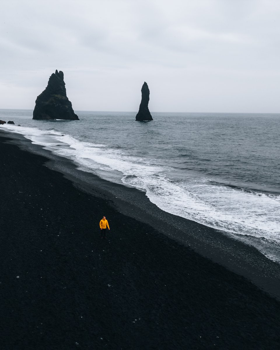 DJIGlobal's tweet photo. Quick #AerialSelfie tip: wear clothes that contrast with your background to make sure you stand out! 😎 https://t.co/r3crx1bI5U
