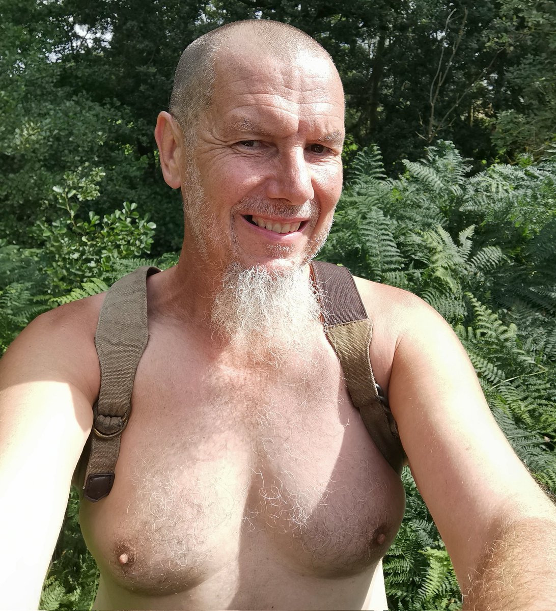 clothesfreeuk's tweet photo. Went for a long countryside walk today in the rain โ under cloud โ๏ธ I like it the best when the sun comes out โ๏ธ๐
#countrysidewalk #rain #cloud #essexcountryside #tranquil #clothesfree #naked #freedom #nude #bare #absolutlynormal #NormalisingNaturism #happy #naturalhumanbeing https://t.co/Ijw5y20hyt