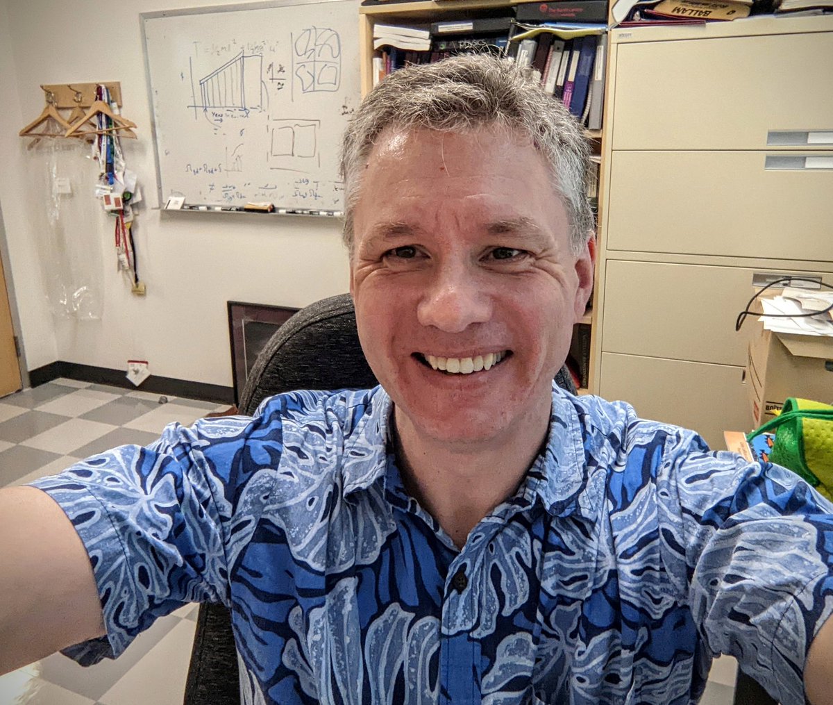 DrRob_Thacker's tweet photo. Coming up at 10 on the @TVeinotteShow it's your weekly dose of #sciencefiles. Todd is back in the chair this week! Call in with your Qs 1 877 801 8255 #scicomm https://t.co/lLAS5fCmSr