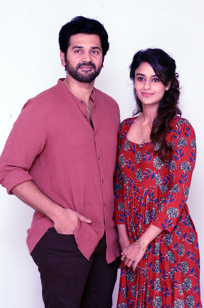 eenadulivenews's tweet photo. Pizza3 Movie: ‘పిజ్జా 3’మూవీ ప్రెస్మీట్
https://t.co/hJWjXUZ7uN
#Pizza3 #AshwinKakumanu #PavithraMarimuthu #MohanGovind #CinemaNews #TeluguNews https://t.co/MK29i42yEs