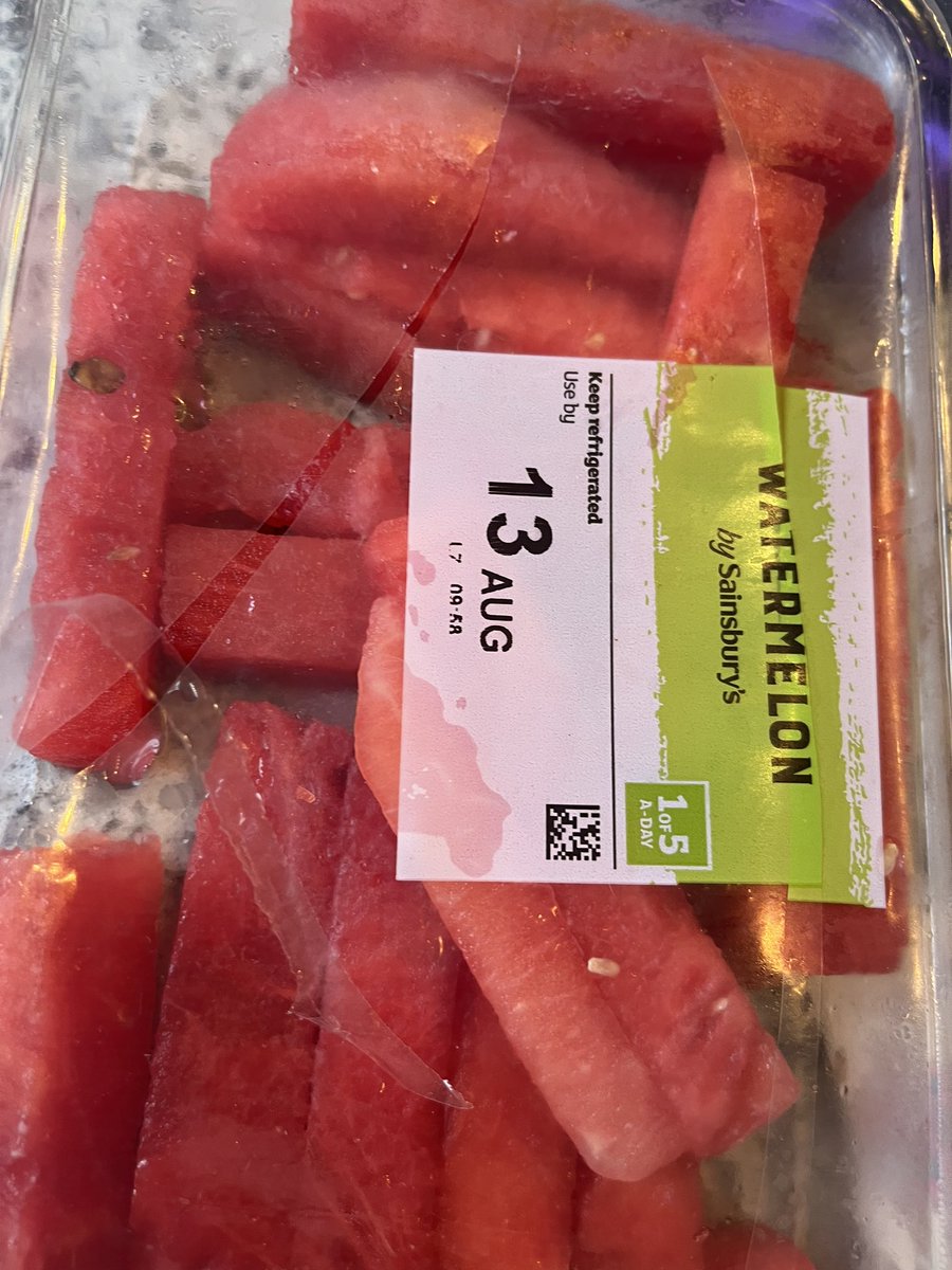 Kazzer85's tweet photo. @sainsburys bought this yesterday from the store in Arnold, not reduced payed full price and it tastes off! Not impressed https://t.co/Pcuo4xLqeB