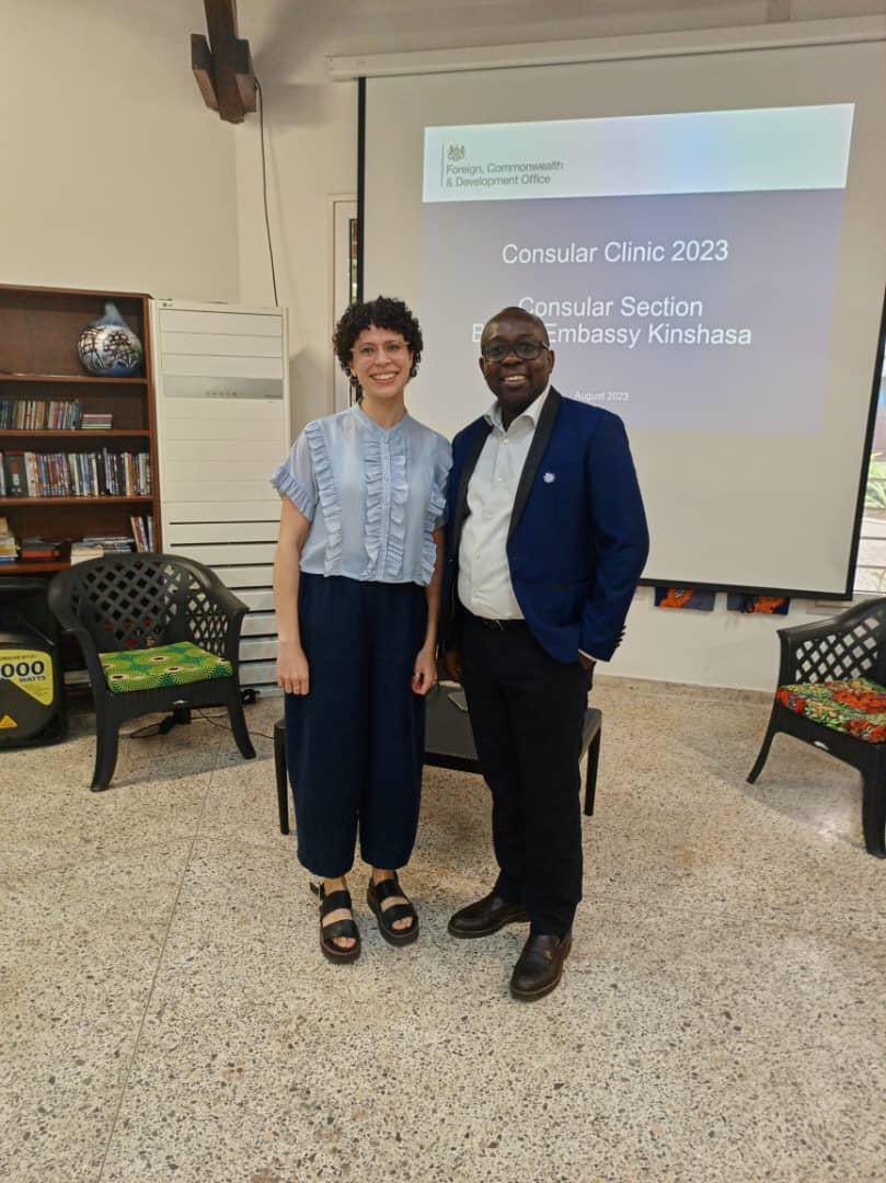 UKinDRC's tweet photo. Nous avons invité des ressortissants 🇬🇧 à une clinique consulaire pour rencontrer @AlysonKingUK et toute l’équipe consulaire. 

Nous invitons les citoyens 🇬🇧 voulant voyager en 🇨🇩 à se renseigner sur nos conseils de voyage en suivant ce lien 👇
https://t.co/HXOg260dQe https://t.co/7QjBAbtsEU
