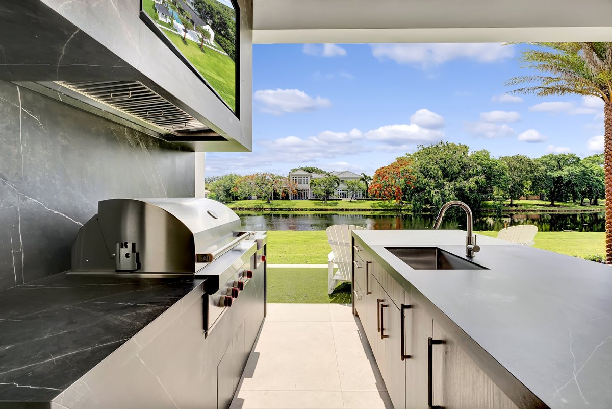 BellaHomes3's tweet photo. Which kitchen view is your favorite? ;)

Check out 17861 Fieldbrook! https://t.co/9knTLqZ7dL