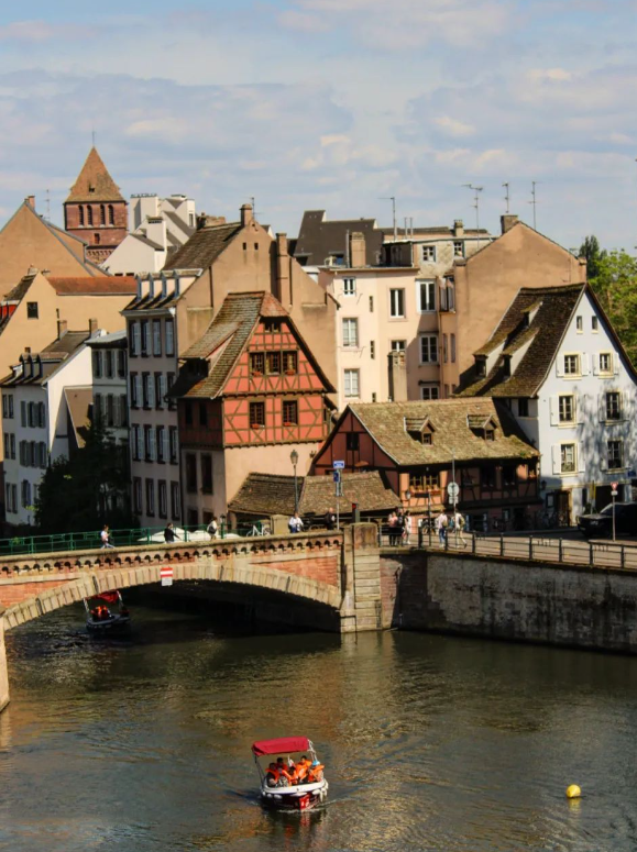Marie_Boetti's tweet photo. Un petit tour dans Strasbourg 📷 #photography #Alsace #city #Canon #canonphotography https://t.co/9DqCtRUC4f