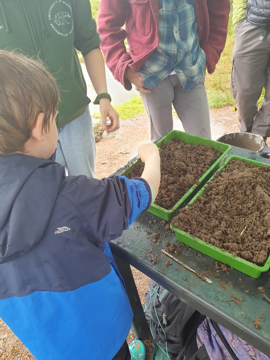 What a fantastic day visiting the @uofgarchaeo open day & #Glencoe2023 excavation.  Had a great time talking to students about careers in archaeology & learning about the huge variety of tasks & activities they have been taught on this fieldschool
  #ScotlandDigs2023