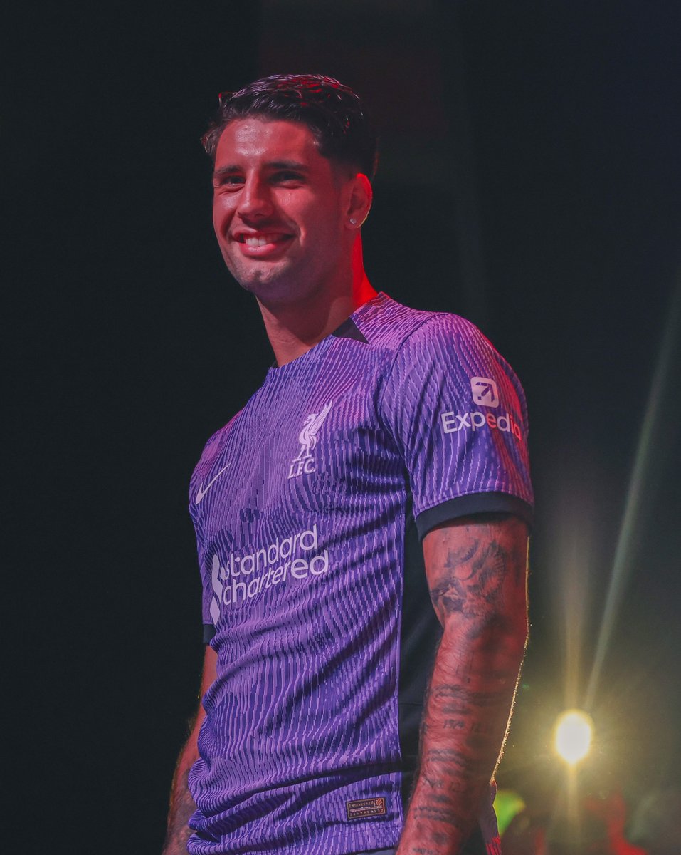 💫 Celebrate the release of our 23/24 Third Kit 💫 WIN the Third shirt as worn by Dominik Szoboszlai at the special boss night ✨💜 To WIN: 1️⃣Follow @LFCRetail 2️⃣Retweet this tweet 3️⃣Like this tweet Good luck! 🤞 Closes 1 pm 21/08/23. T&Cs apply.