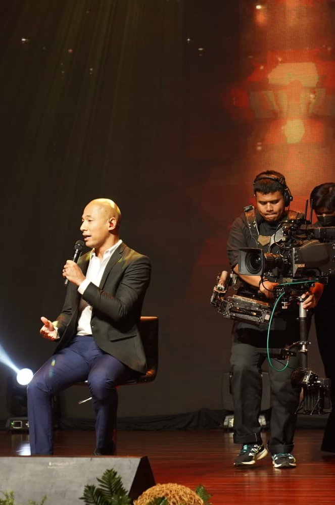 Reza Vahlevi tweet media