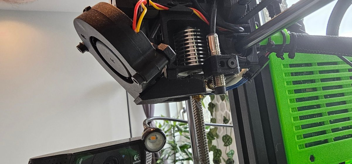 OnisorC's tweet photo. @caribou3d I know this is late lol can you still help poiting me in the direction of the correct firmware please. https://t.co/AmB0LT8gt1