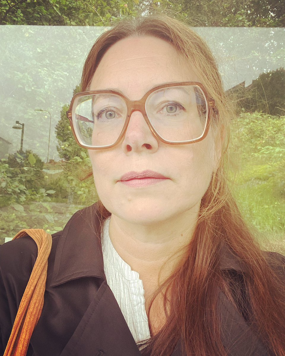 Just ja! Det här brillm****t har nya brillor!