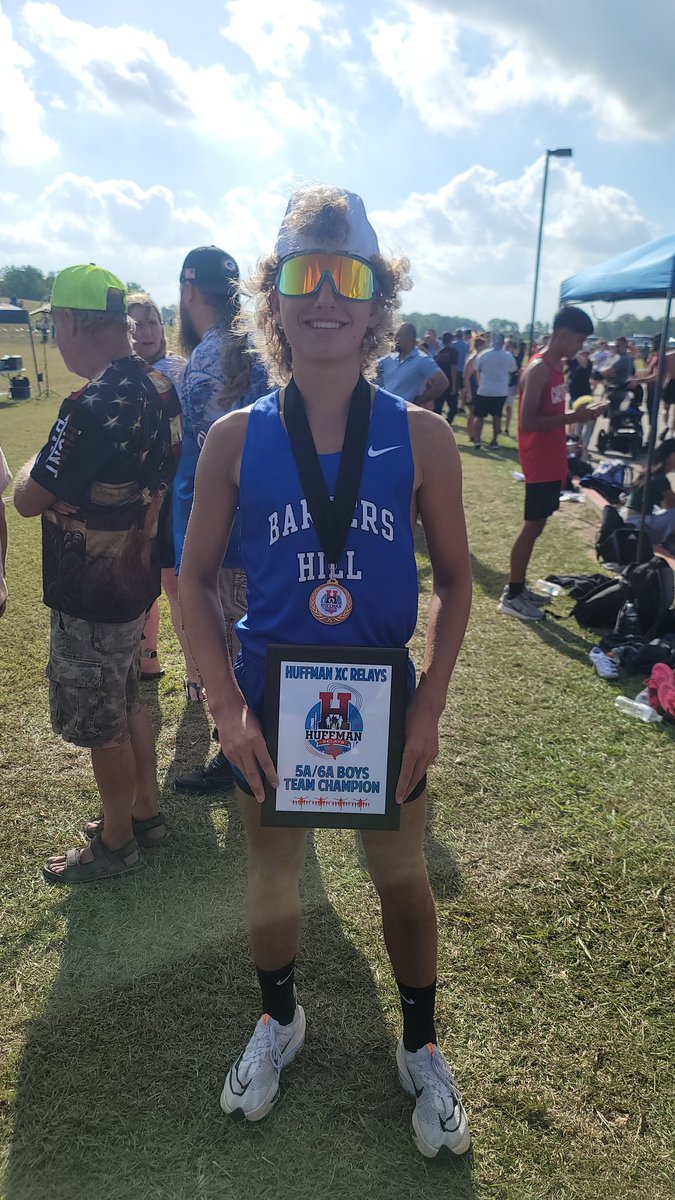 ZippyGibby's tweet photo. Great day at the Huffman Falcon Relays https://t.co/8OpmWwgzFv