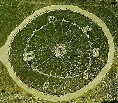 National_BHS's tweet photo. Now a National Monument, Big Horn Medicine Wheel is a roughly circular pattern of stones that measures about 82 feet in diameter encircling a central stone cairn that is about 12 feet in diameter. #HumanTribe https://t.co/5C1gQPtPTa