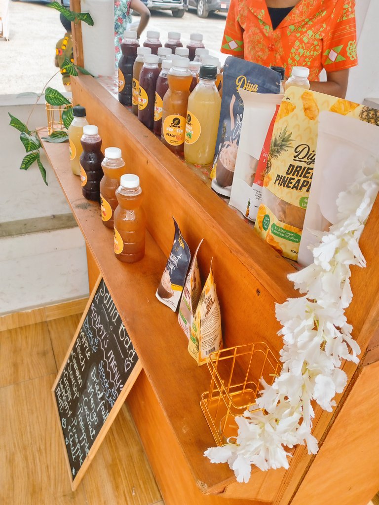sama_house's tweet photo. Happy new week to all our customers🌟

Thanks for the support. We are here to serve you with the best, always 😍 {Romance 9:16}

#NotYourRegular https://t.co/WEwsxdKv3u