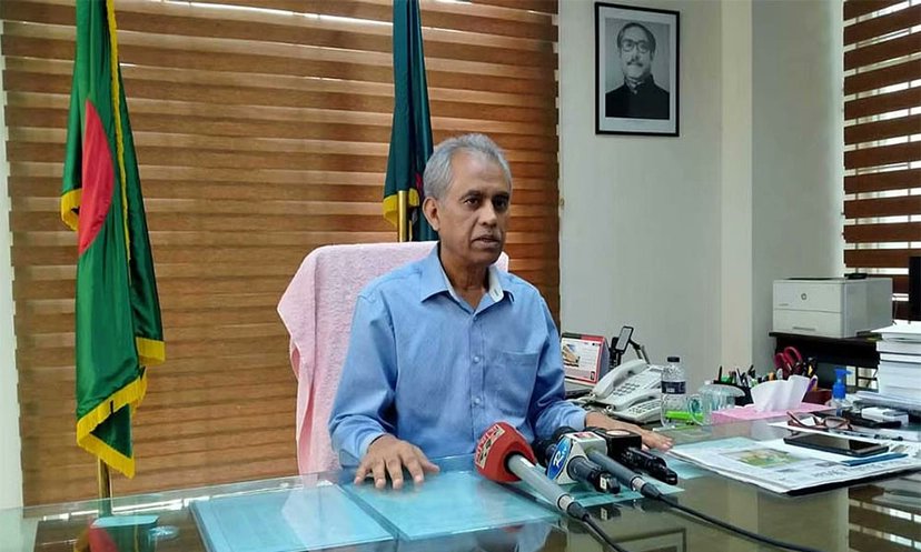 নির্বাচন কমিশনও সংবিধানের বাইরে যাবে না : ইসি আলমগীর