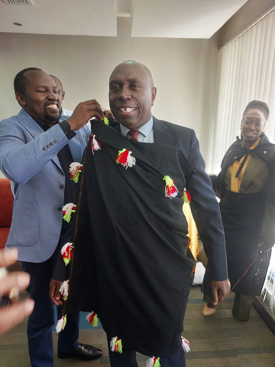 EADirectorDNDi's tweet photo. It was an honour meeting Governor Hon. @SimonKachapinK &amp; @WPCGovernment health team with my colleagues @joelletanguy,  @DelaliAttipoe &amp; outgoing E.A. Director @moniquewasunna.

We look forward to strengthening partnerships to improve the lives of neglected patients. #beatNTDs https://t.co/bh2T70WdSj