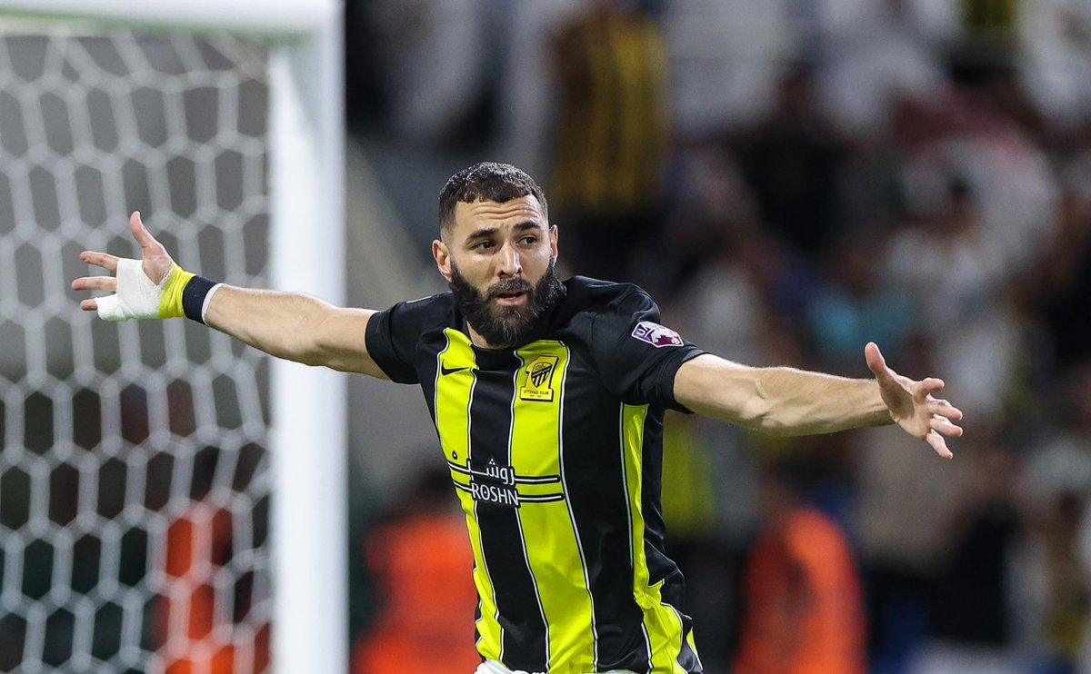 تتعافى كرة القدم بعودة الاتحاد 💛🖤

لكل اتحادي
 قد تكون زعلان من الإدارة
من المدرب

لكن يبقى الكيان هو الأهم

وسنقف خلفه في كل الظروف
فكيف به وهو بطل الدوري 🤩💛

مساؤونا إتحاد لا يُقهرر🖤💛

#الاتحاد_الرائد