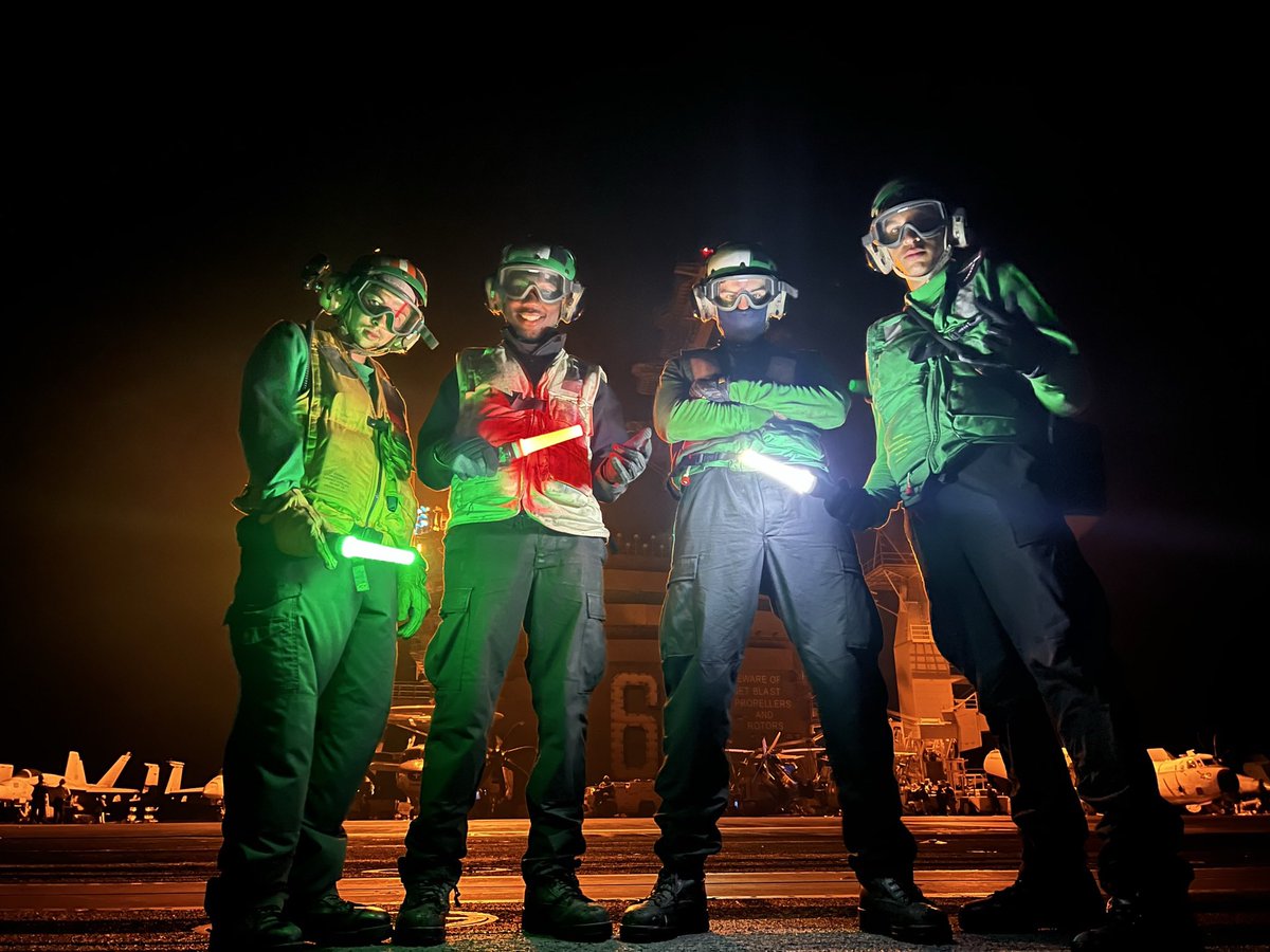 DimSumBots's tweet image. Finally back from being gone 40 days or so  for work had to settle in with the family for a bit but here is a bit of what I do. I’m the one in the yellow float coat and green jersey. I either press the fire button or I signal for the jet to turn up and launch.