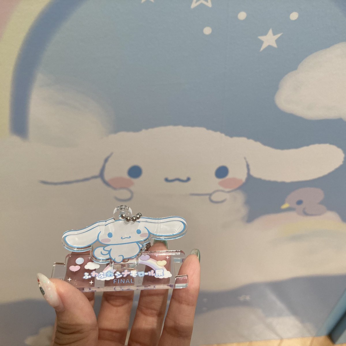 tm_harosui's tweet photo. 2017年に銀座松屋で見たぶりのシナモロール展☁️特典も豪華でとってもとっても可愛くて癒された✨
幼い頃からシナモンと共に成長してきたし、これからもず〜っと大好きだよ💞 https://t.co/Wi6kQKqtfp