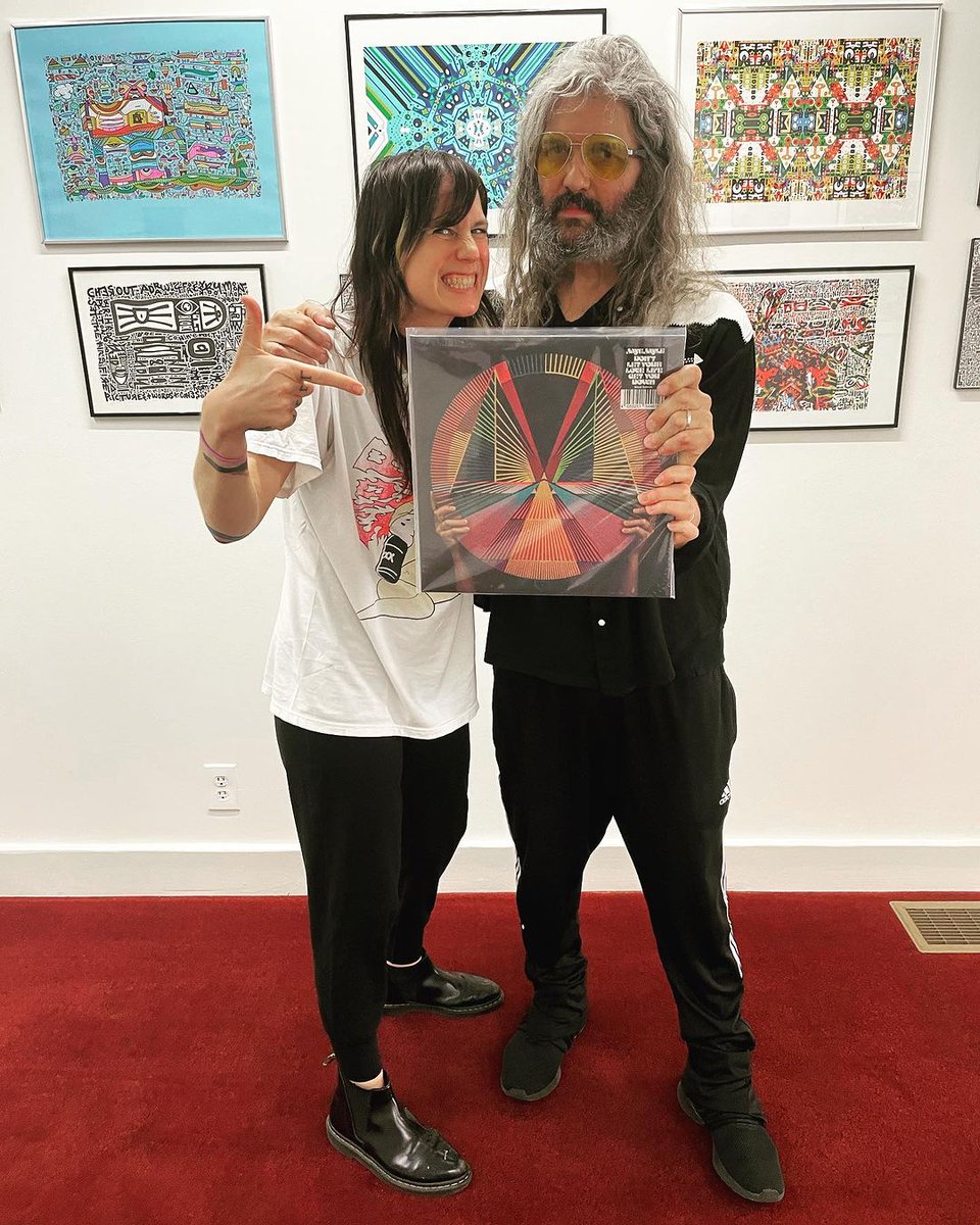 popcatastrophe's tweet photo. "Two of the coolest people I know stopped by the store today and left with the new Jaye Jayle record. Thanks Jill & Russell--can't wait to hear Service back in action next month!"
@gimmeservice #russellsimins #jillyweisssimins #servicetheband #gimmesomesomervice #JSBX https://t.co/QFqlSTmWp0
