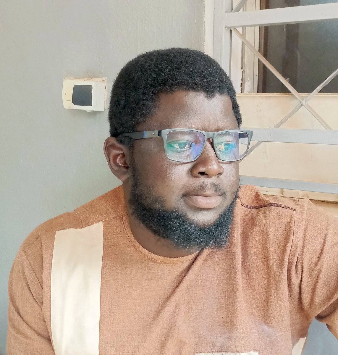 Youba_TRA's tweet photo. Les grands accomplissements sont réussis non par la force, mais par la persévérance." "Si on veut obtenir quelque chose que l'on n'a jamais eu,il faut tenter quelque chose que l'on n'a jamais fait." "Il ne faut pas attendre d'être parfait pour commencer quelque chose de bien. https://t.co/ygMvIeT5Gg