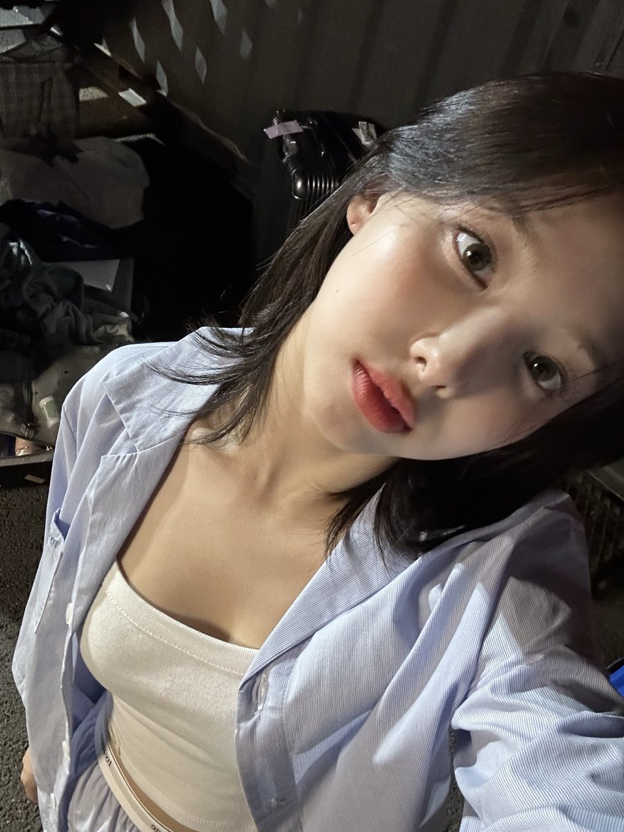 archivenayeon's tweet photo. everyone’s dream girl, im nayeon https://t.co/pDsL9kF9VH