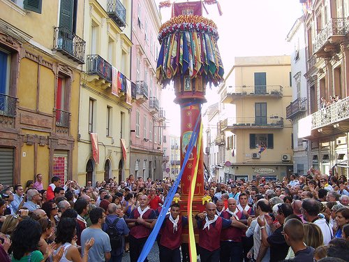 cappellini_c's tweet photo. Buona Festha Manna agli amici di Sassari! A zent’anni! 🥂🍾
#Faradda #Candelieri #Tradizione #Identità https://t.co/S77ZQz1EZt