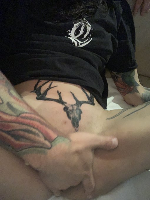 I think that&rsquo;s the best way to show you my new tattoo.  You can find the video on my 🩵🤍 https://t.co