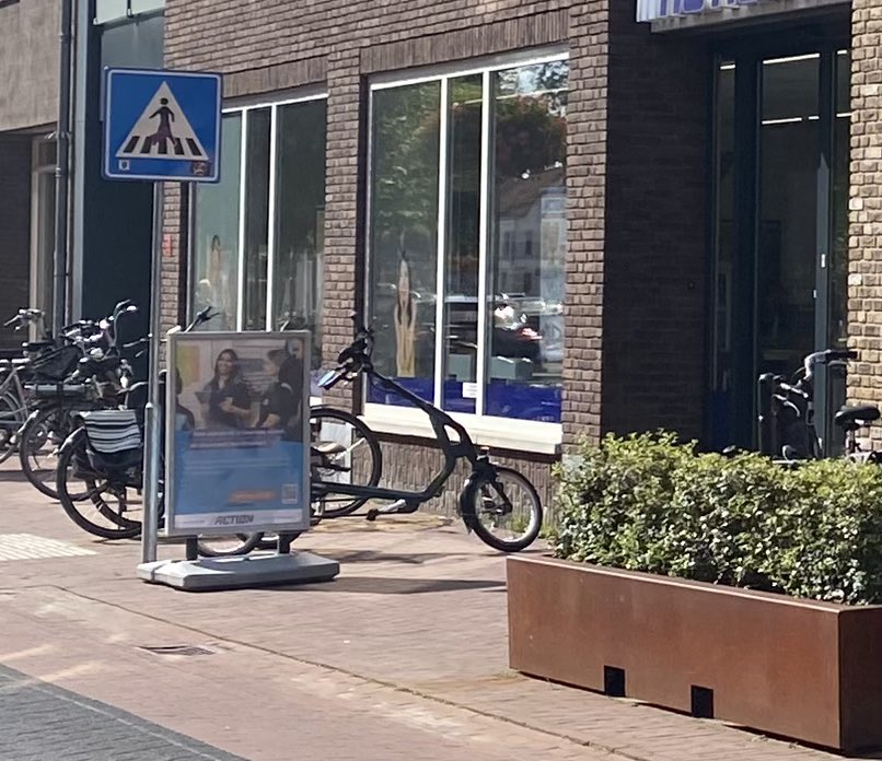 Ellie van Tilburg tweet media