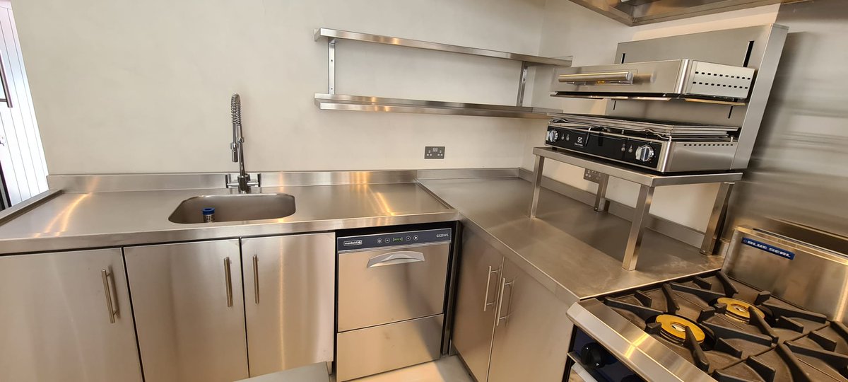 Recent commercial kitchen supplied & installed for a private client in Knutsford @TheRealBlueSeal @UnoxUK @ElectroluxProUK @maidaid @RegaleMicrowave