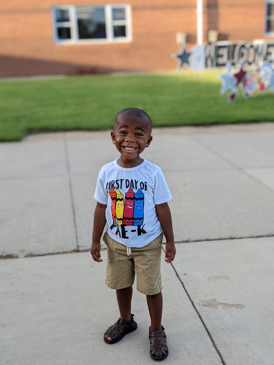 khawleyteach's tweet photo. @BburgCougars @IrvingISD My kind, rambunctious, amazing, WILD young man is having his 3rd first day of school! I'm so excited for this year and all it will bring!!! #irvingfirstday #mompost #PREK3, #PREK4, #KingofKindergarten https://t.co/DEyKcrV6PP