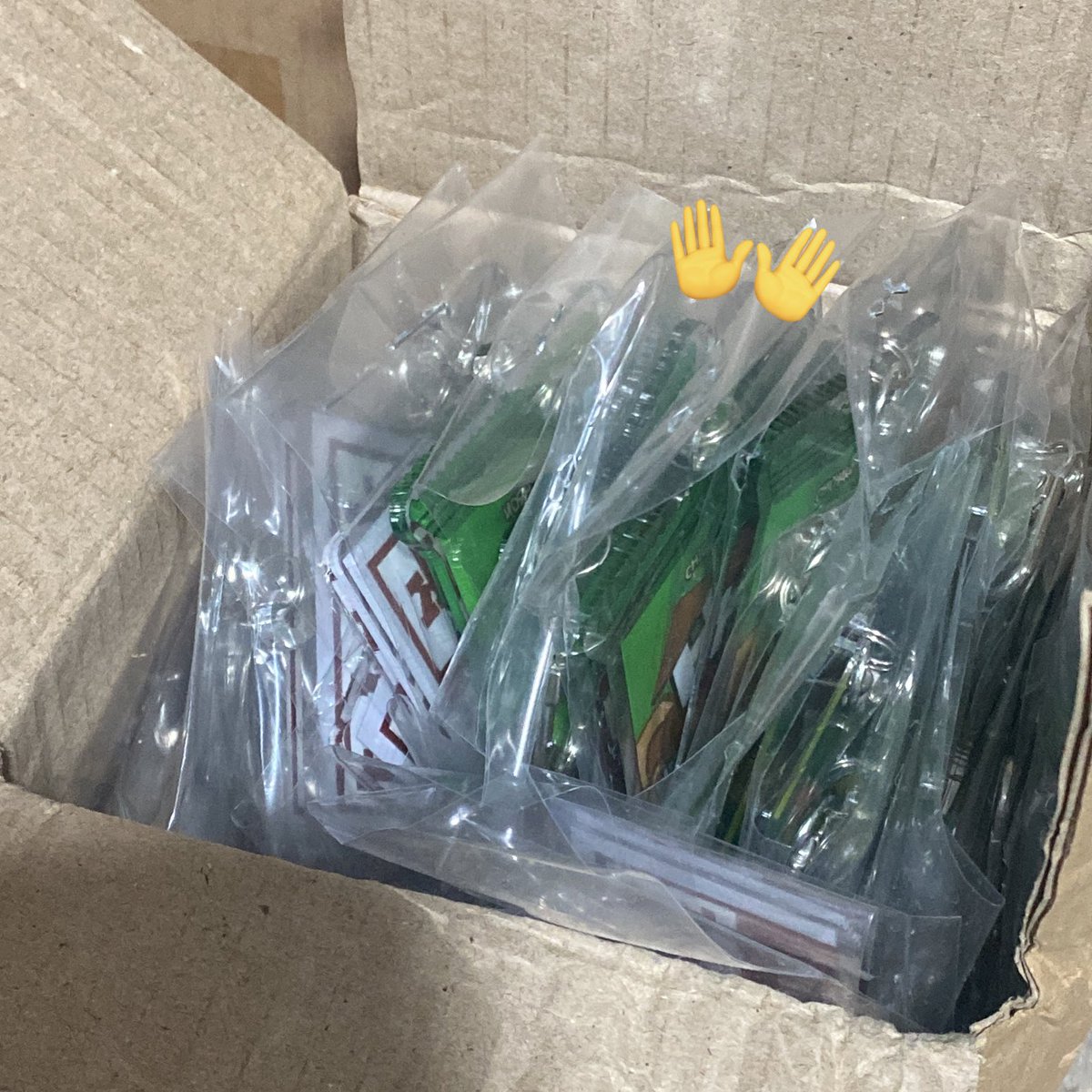 0717STREET's tweet photo. #0717supdates ๐
Keychains have arrived today although our packing materials, together with the stickers, havenโt arrived to our address yet. Shipment will probably start during the weekend. Please be patient! ๐ https://t.co/QyxbvIEdnA