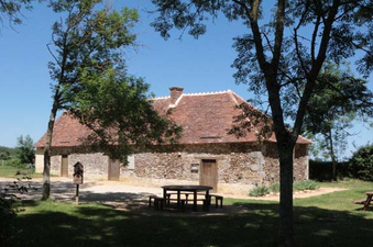ChristineAlfarg's tweet photo. Le 15 aoĂ»t, #Archigny vous attend aux rencontres et festivitĂ©s organisĂ©es par le @departement86 pour cĂ©lĂ©brer le 250e anniversaire de l'arrivĂ©e des acadiens dans le #Poitouđ«đ·Ă travers son cĂ©lĂšbre musĂ©e acadien. @departementsfr @tourisme86 @P0ITIERS #Vienne https://t.co/Zwa26vuh5M https://t.co/hDJGRvclW6