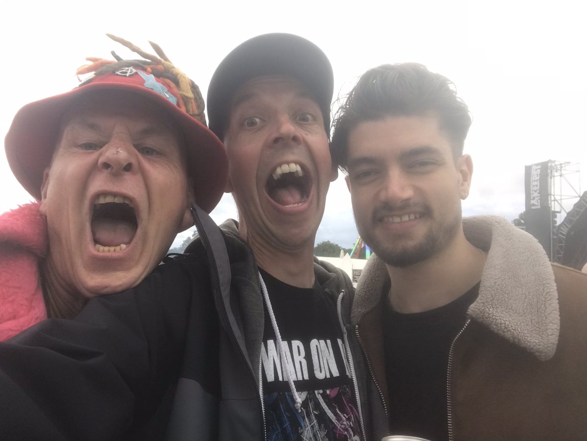 Jonny Awsum tweet media