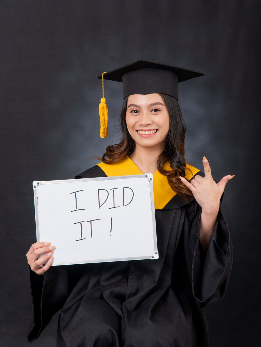 Cychopath666's tweet image. 2 DAYS TO GO SURE NA SURE NA TO!!! ALHAMDULILLAH!!! ✨👩‍🎓
#graduatingclassof2023 #BachelorOfScienceInBusinessAdministration #marketingmanagement #TaguigCityUniversity