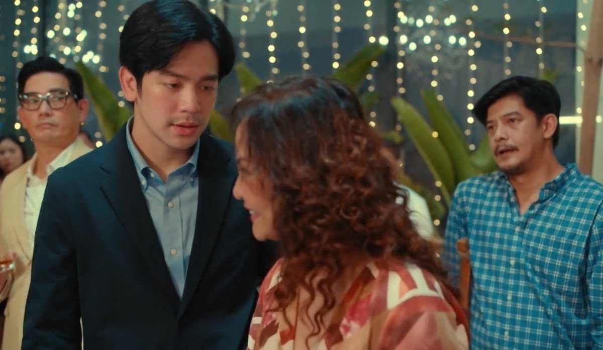 TeamJoshuaHK's tweet photo. ramdam ko yong bwesit mo lorenzo at ni Tatay Mario pero tawang tawa ako sa nanay Vangie mo @iamjoshuagarcia 😂😂 pagaling  din talaga ni Ms Eula! 

#UnbreakMyHeart https://t.co/hymFcM71hW