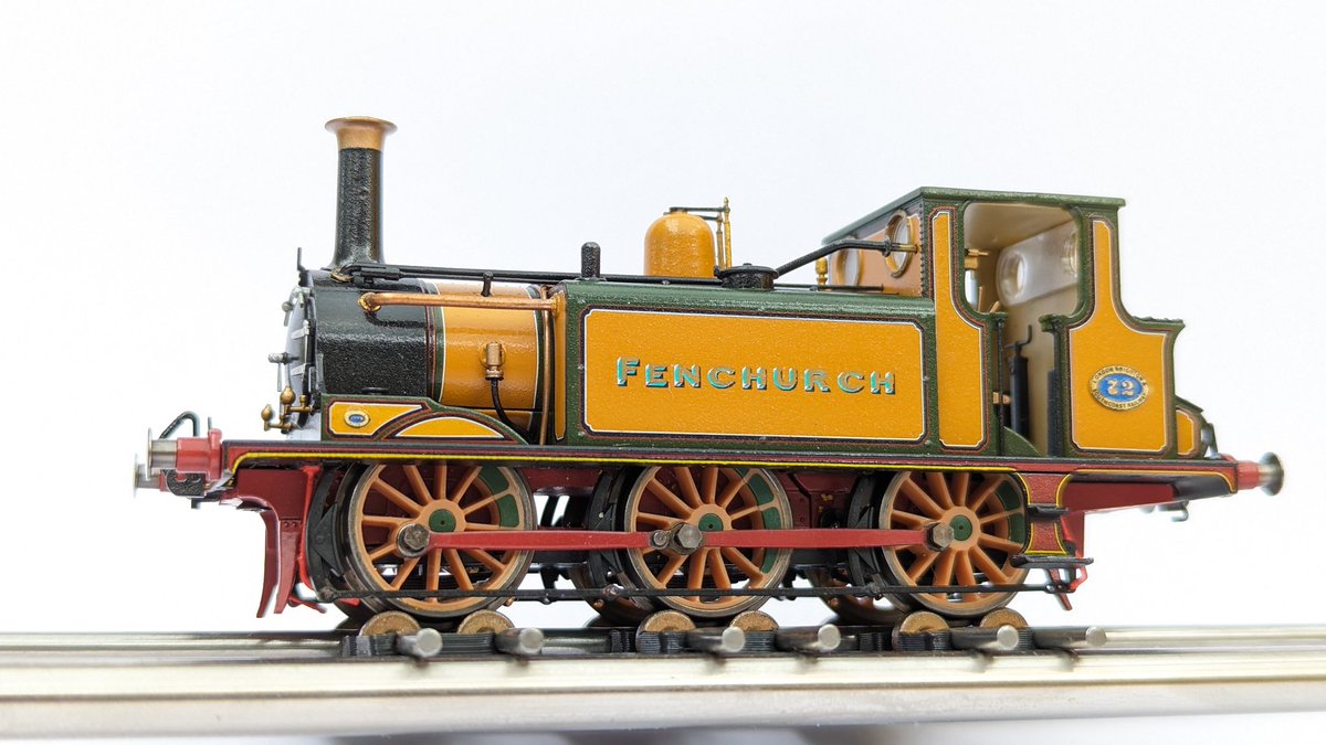 MattwicksBMR's tweet photo. Well that's Fenchurch pretty much finished, there's some buffer beam details that need to be changed but overall pretty happy.
Thanks to Precision Labels, EB Models
#BluebellRailway #OO #4mm #Stroudley #LBSCR @hornby
#Fenchurch #PrecisionLabels #ModelRailway # https://t.co/kPMtD8jIoF