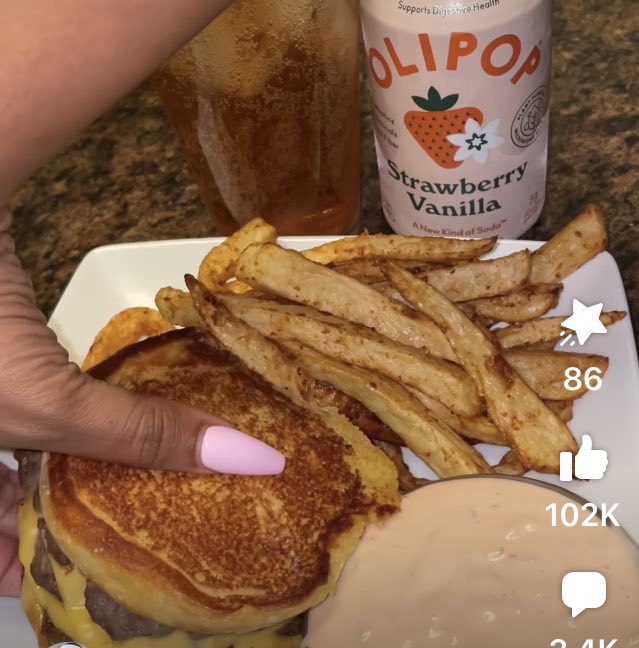 frank_shfra001's tweet image. #Buger  facebook.com/reel/212406291…